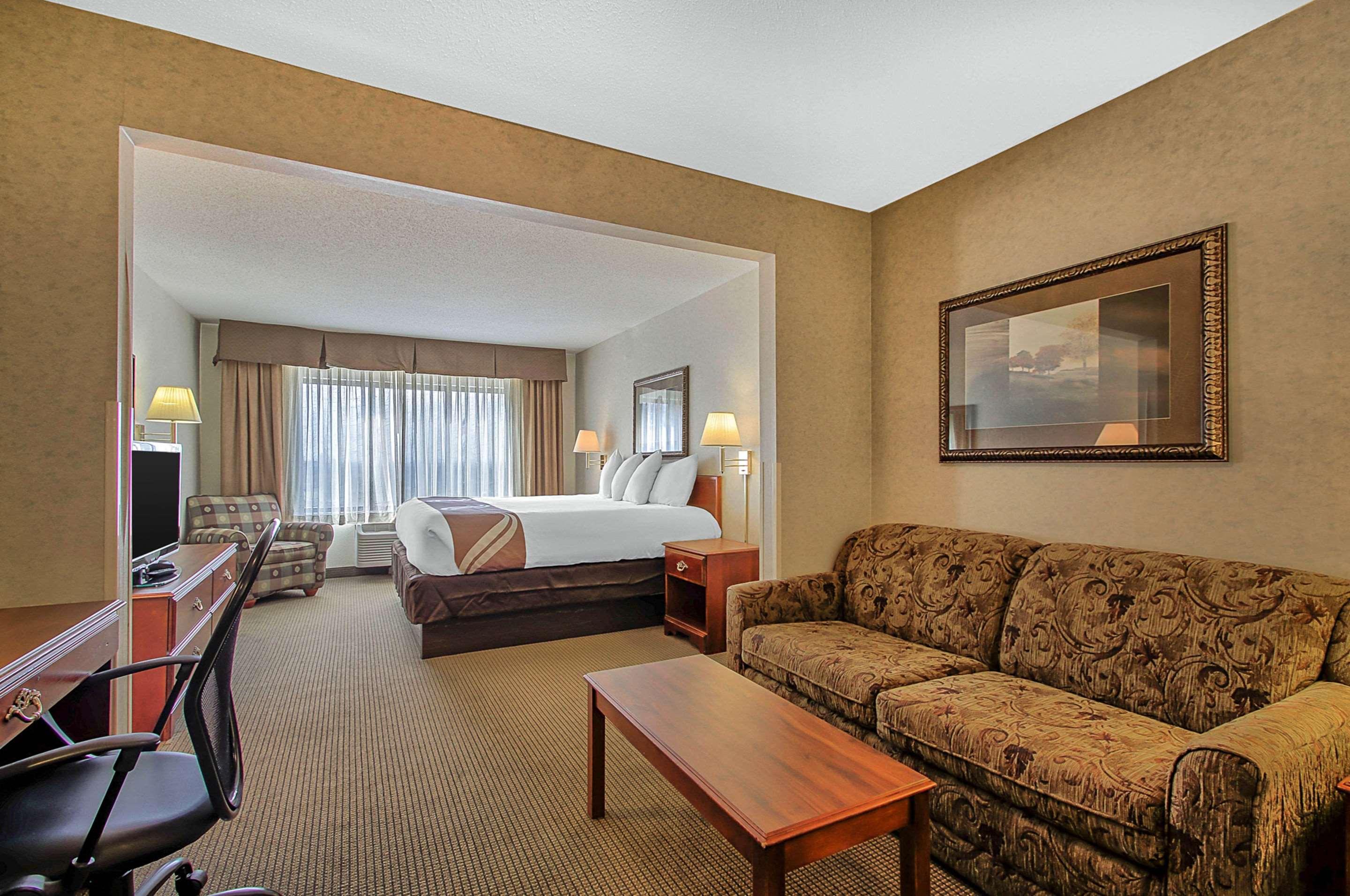 Comfort Inn & Suites Emporia Extérieur photo