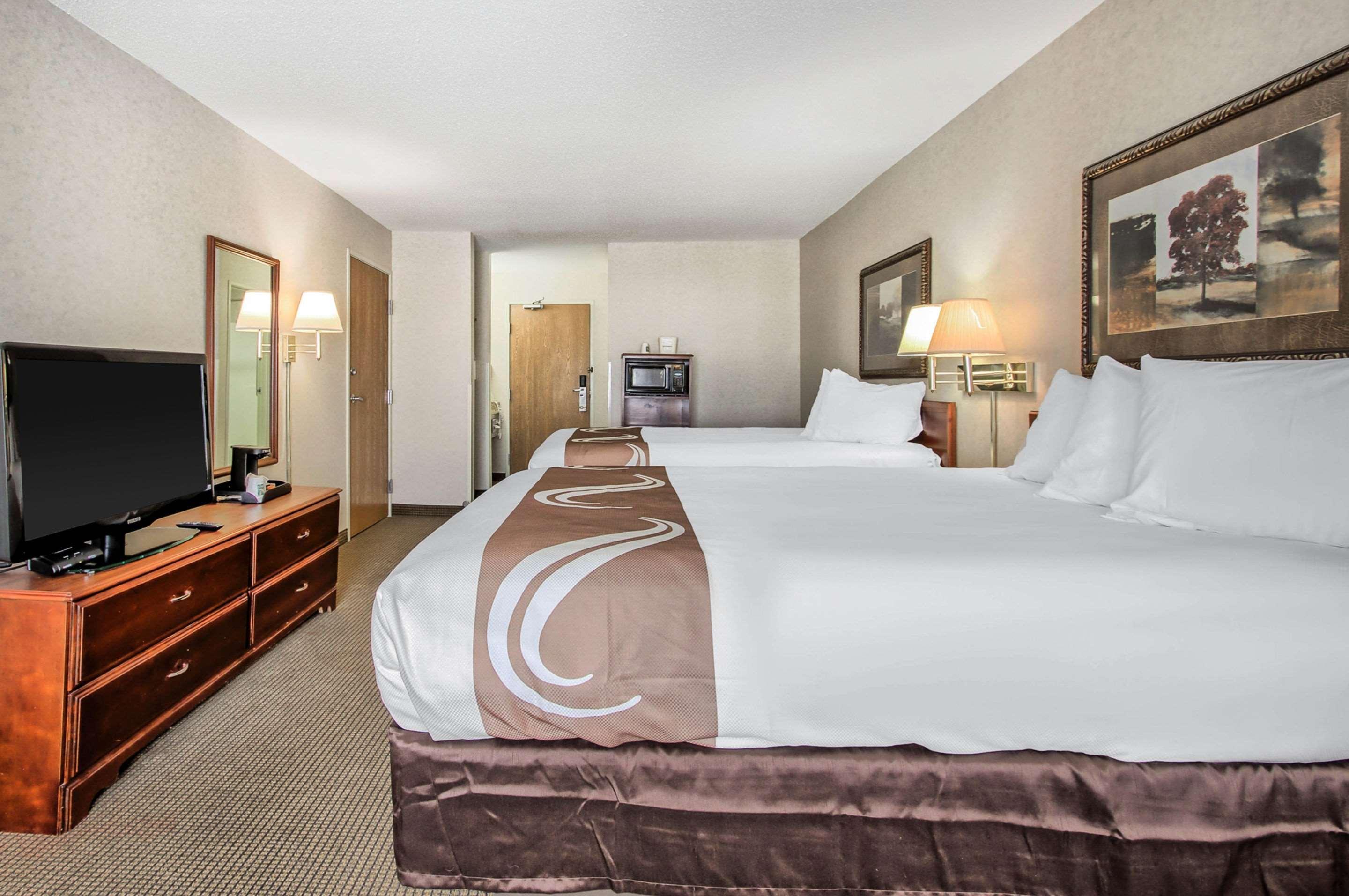 Comfort Inn & Suites Emporia Extérieur photo