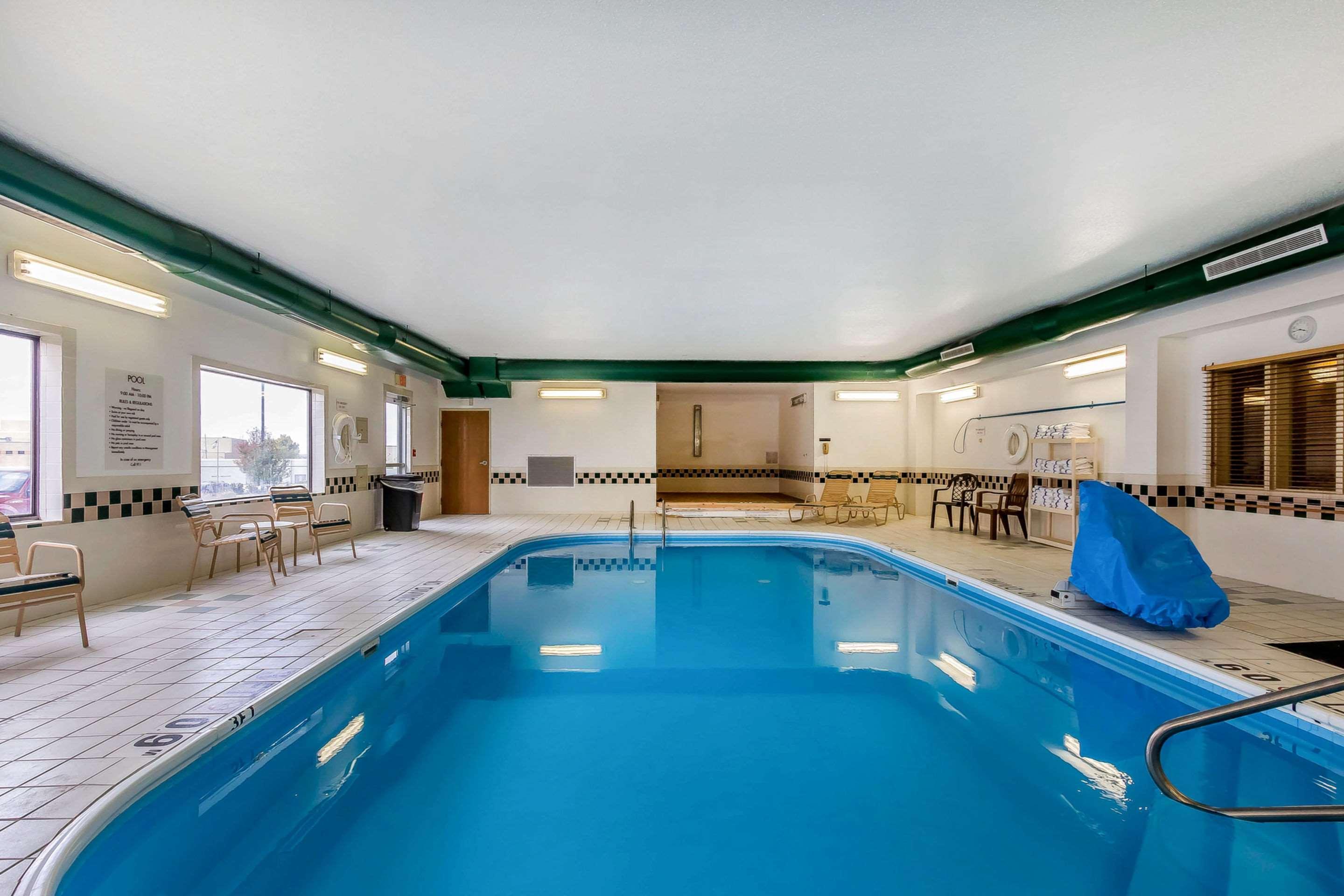 Comfort Inn & Suites Emporia Extérieur photo