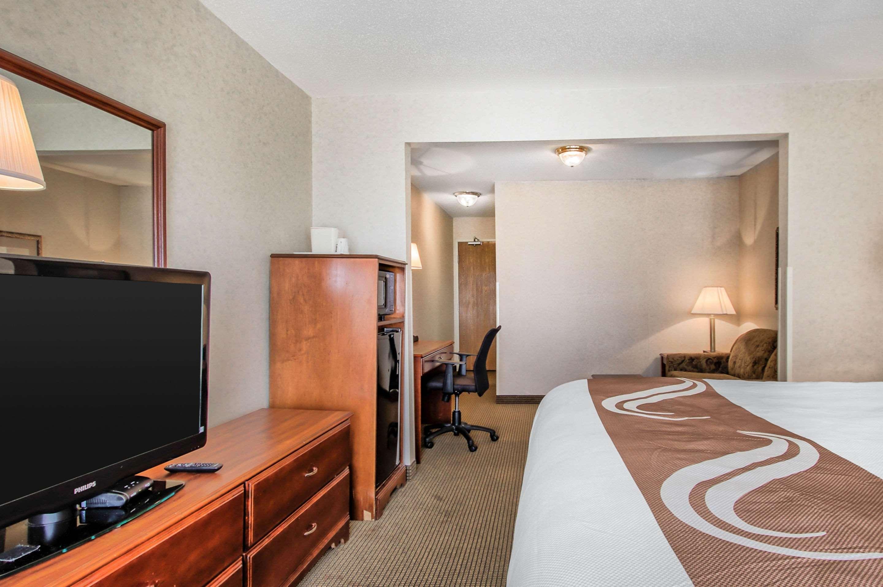 Comfort Inn & Suites Emporia Extérieur photo