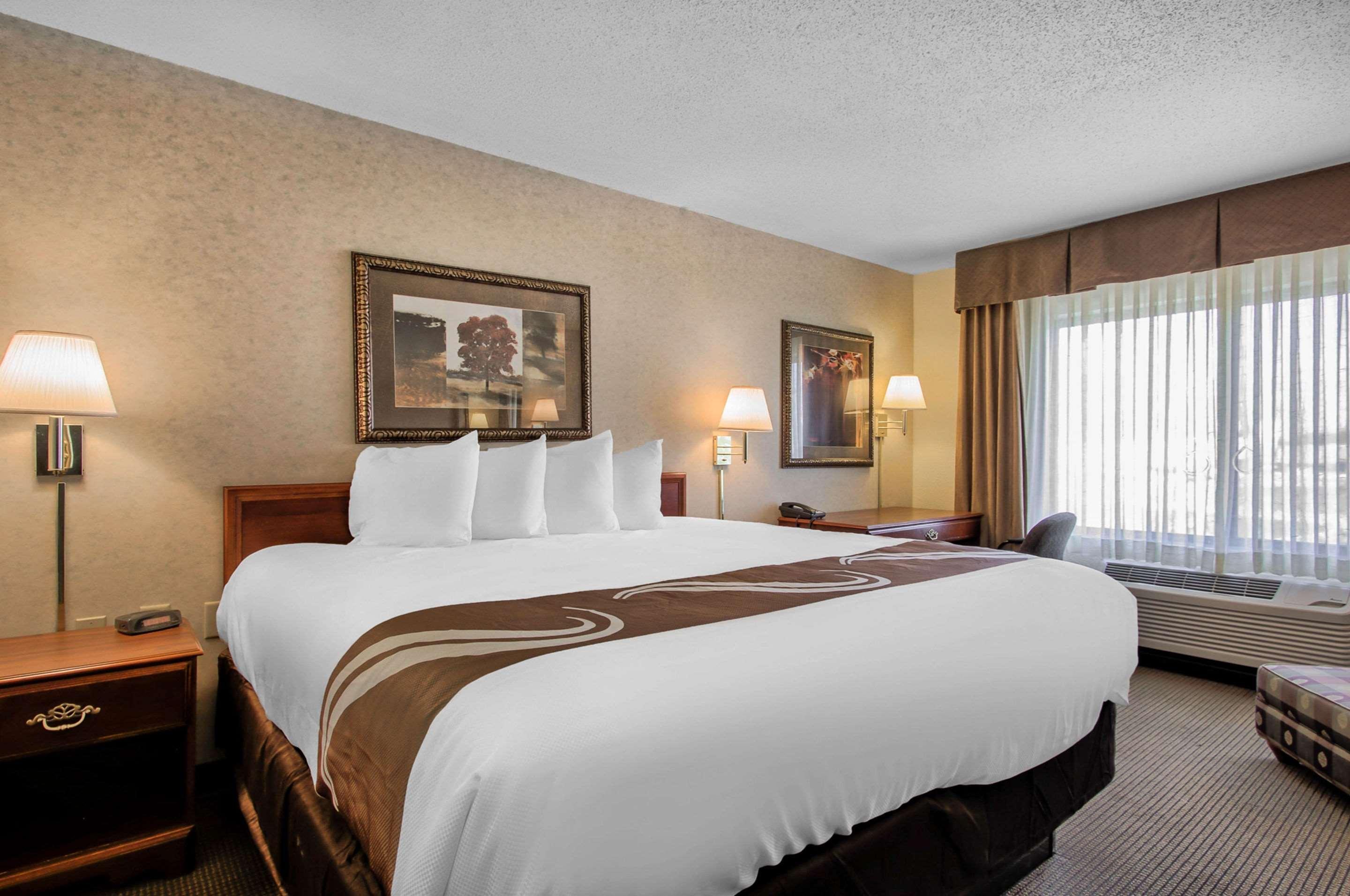 Comfort Inn & Suites Emporia Extérieur photo