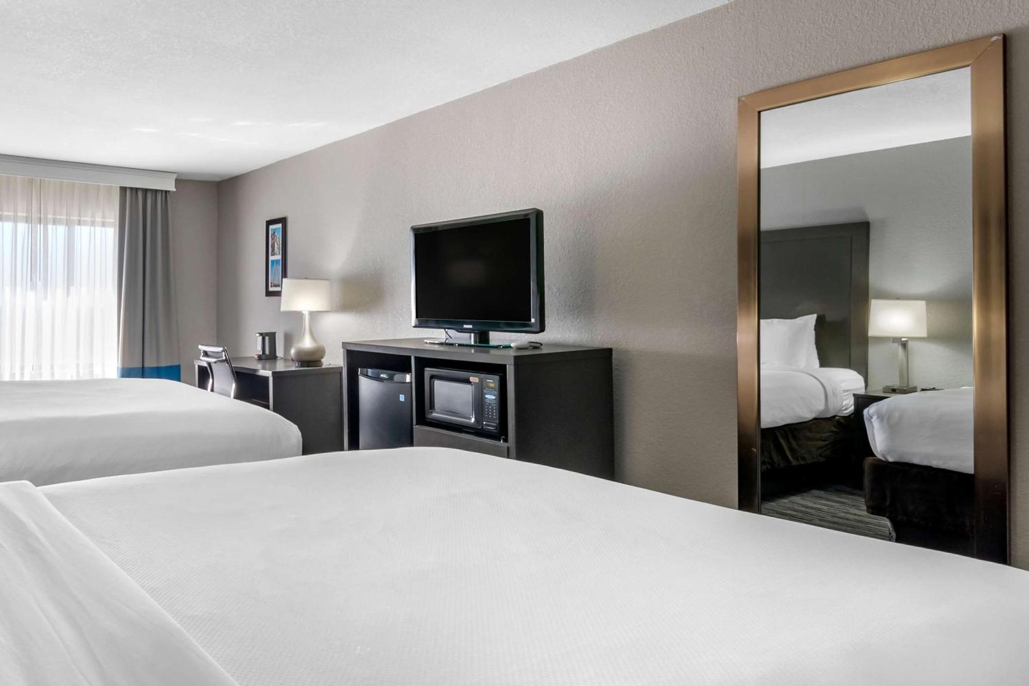 Comfort Inn & Suites Emporia Extérieur photo