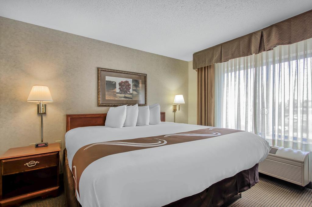 Comfort Inn & Suites Emporia Extérieur photo
