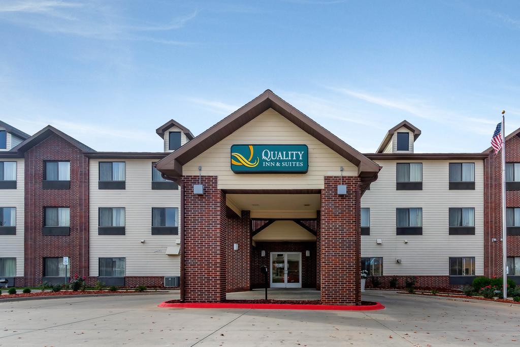 Comfort Inn & Suites Emporia Extérieur photo