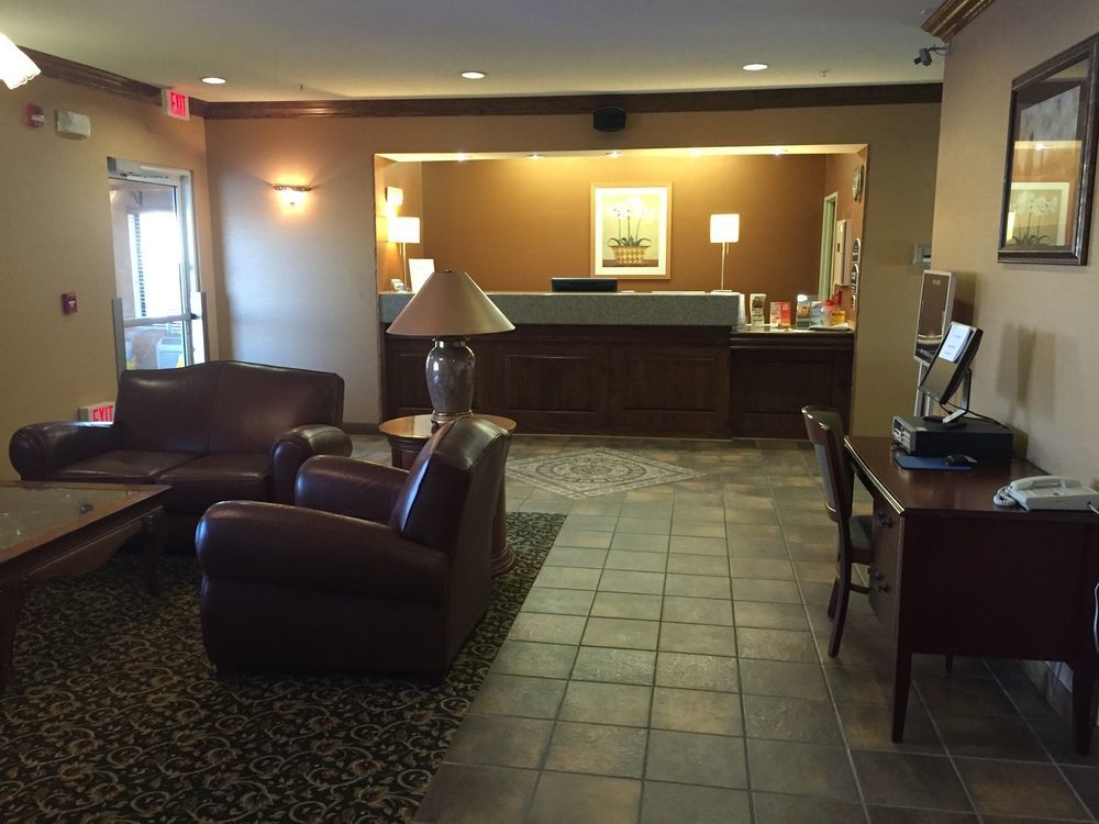 Comfort Inn & Suites Emporia Extérieur photo