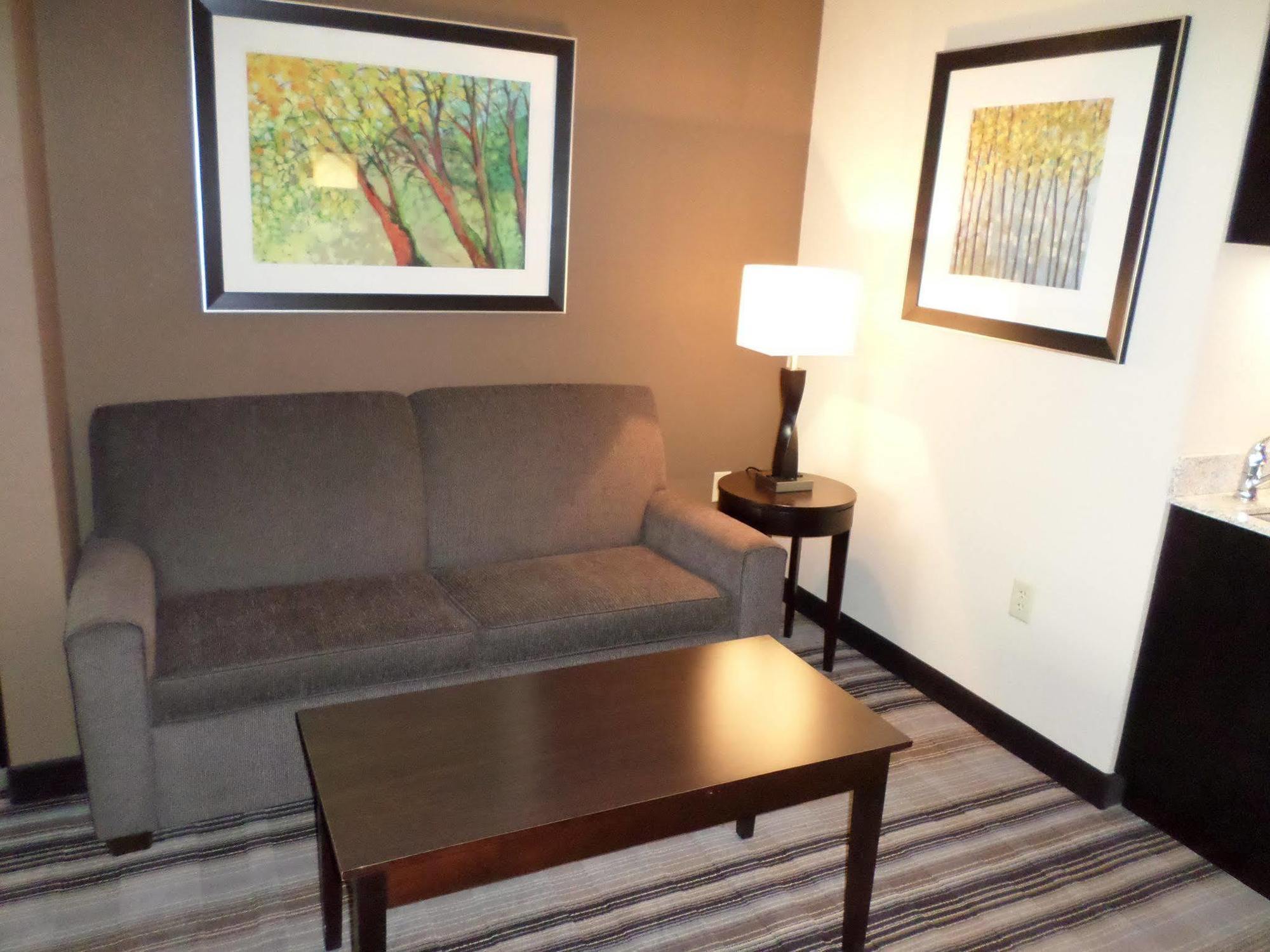 Comfort Inn & Suites Emporia Extérieur photo